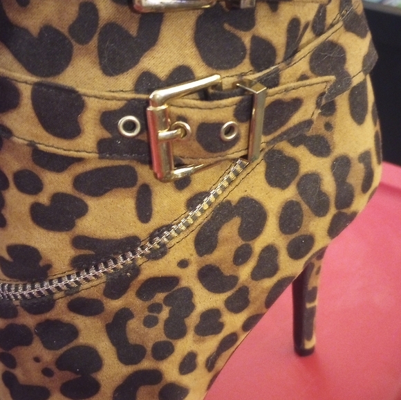 Leopard Print Ankle Boots Stelletto Heals - Picture 10 of 12